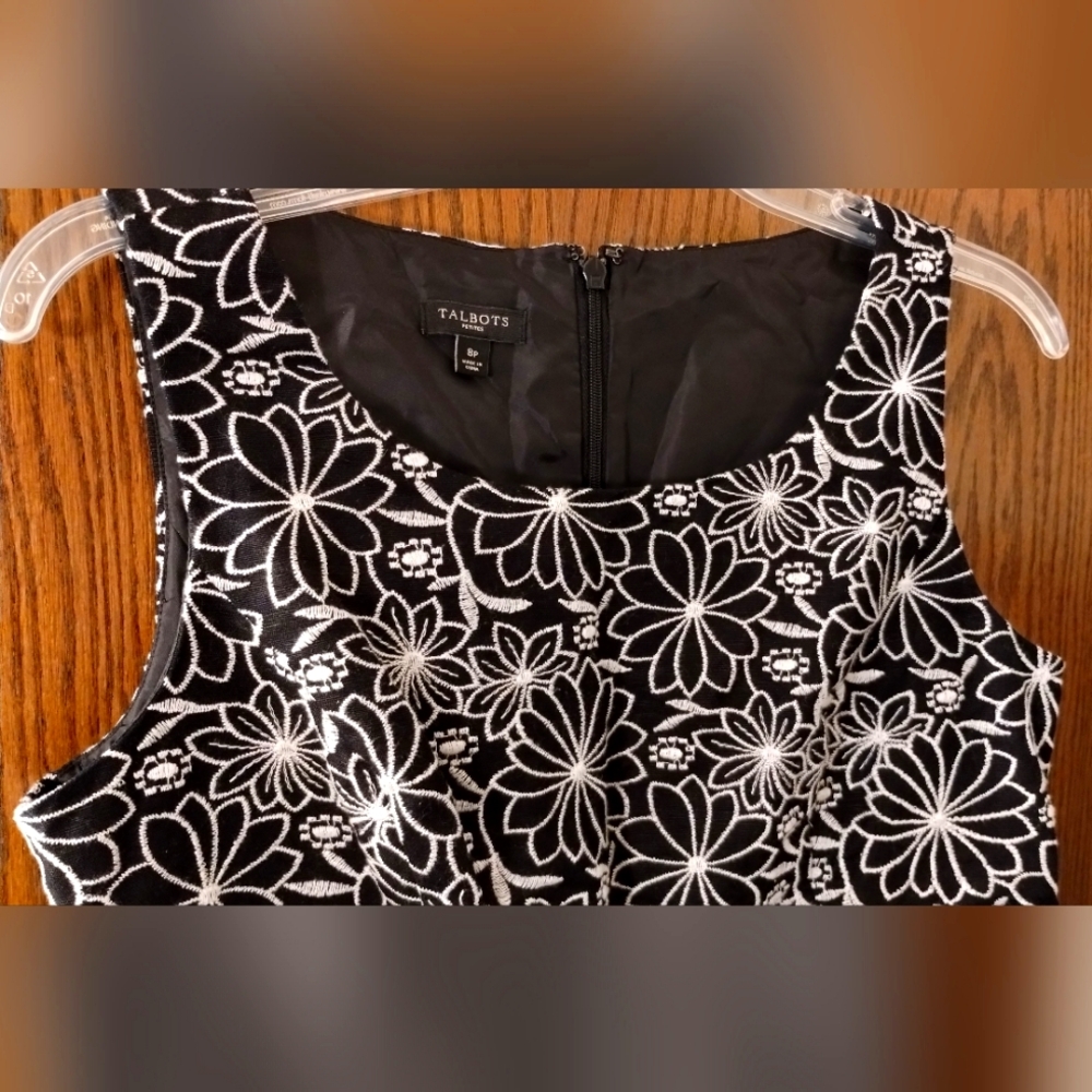 Talbots Embroidered Dress size 8 petite
